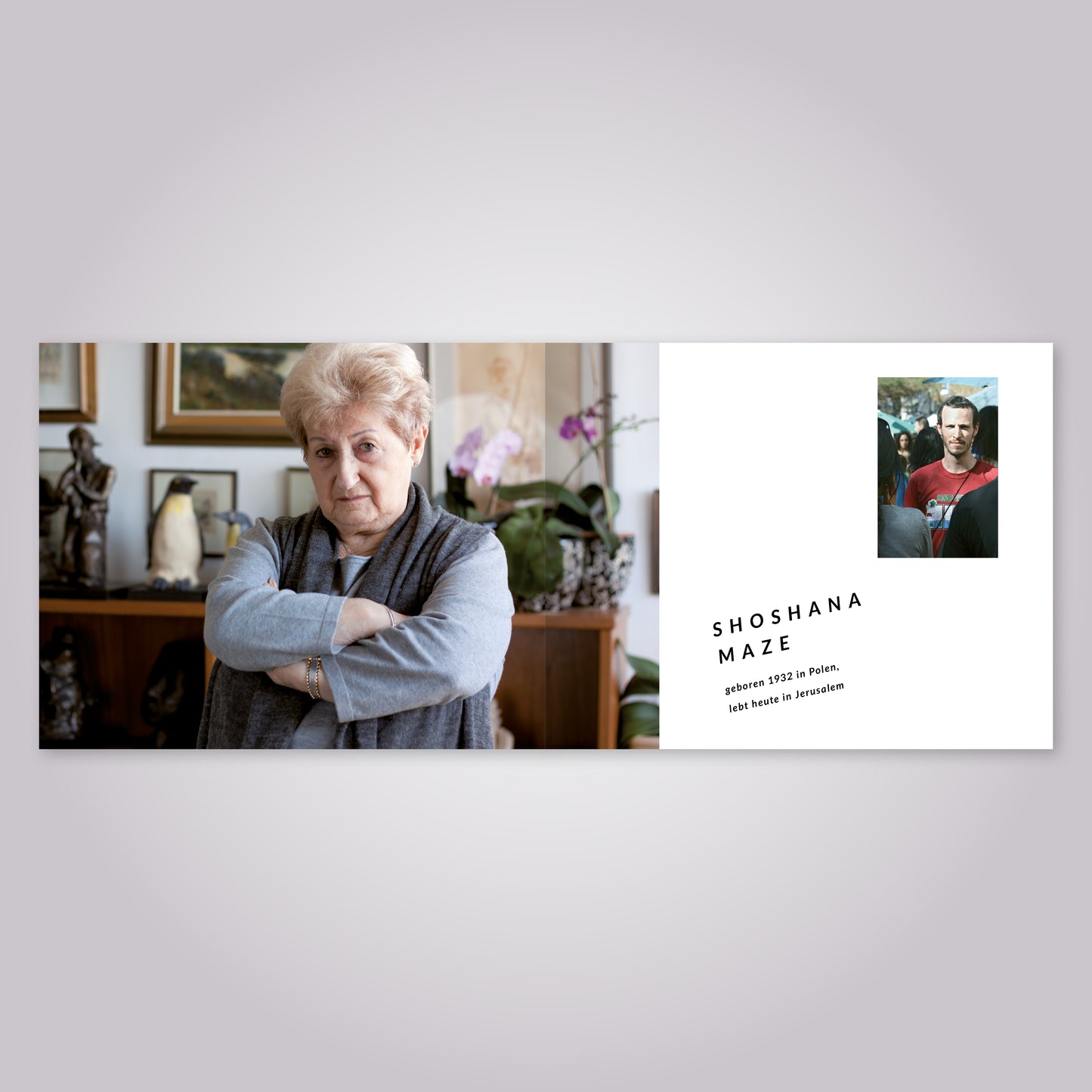 Aufgeschlagenes Buch: Porträt einer alten Frau mit verschränkten Armen und daneben das Bild eines jungen Mannes.