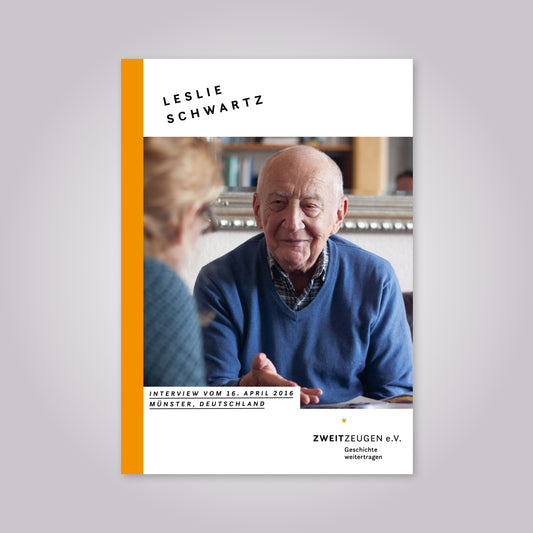 Magazin-Cover: alter Mann mit Halbglatze trägt einen blauen Pullover.