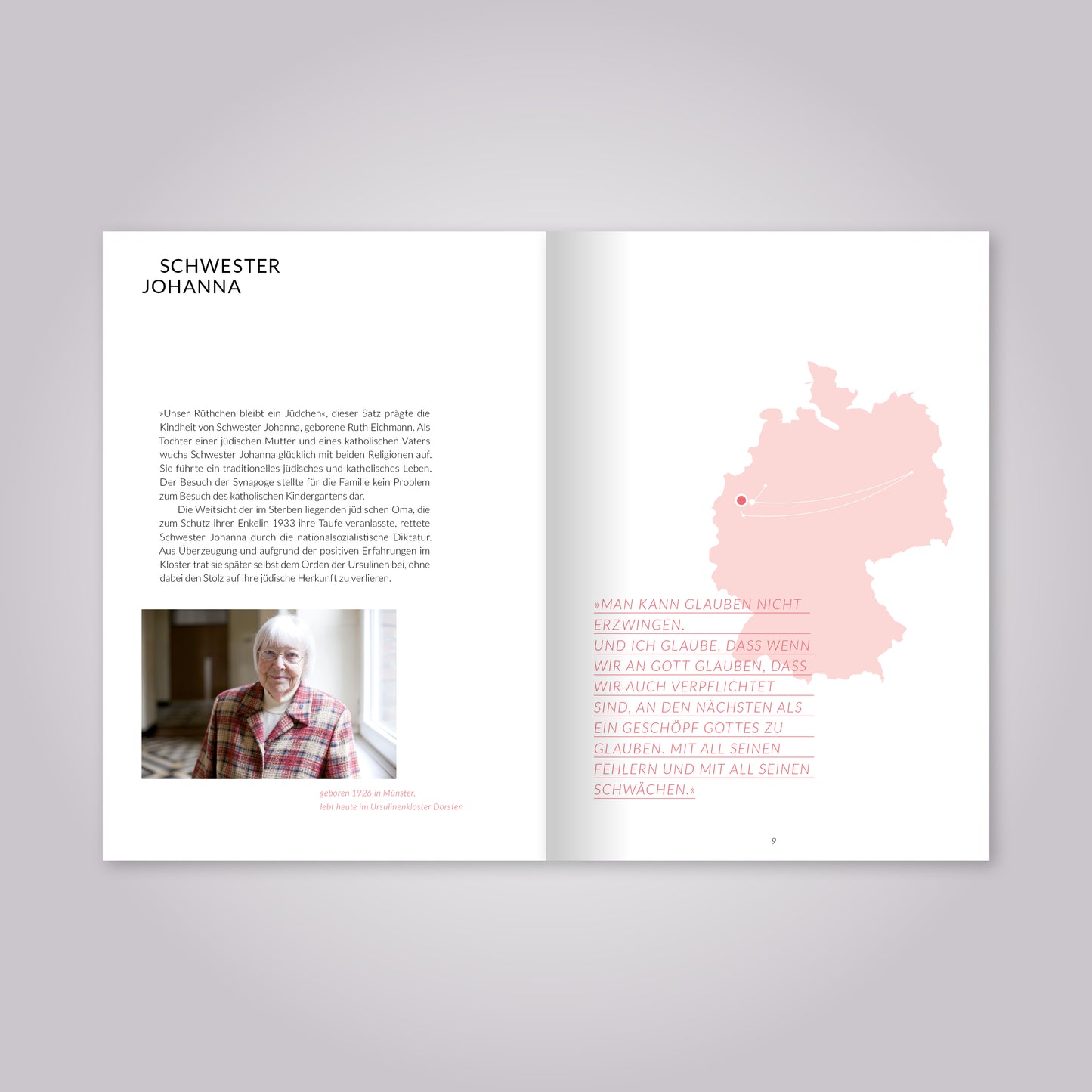 Aufgeschlagenes Magazin: Fließtext mit Foto und Landkarte.